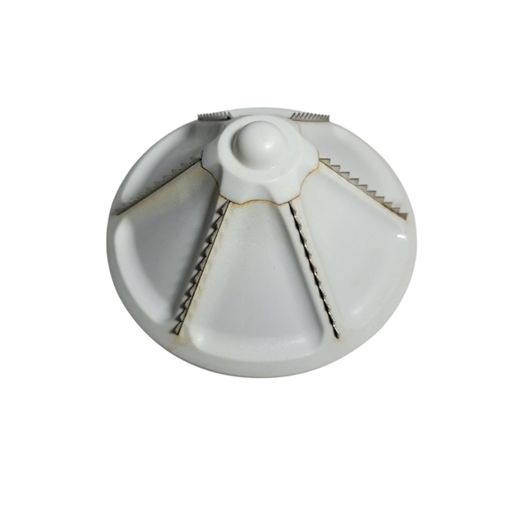 Yonanas Red Electric Healthy Frozen Fruit Dessert Treat Maker Machine Blender - Picture 8 of 13